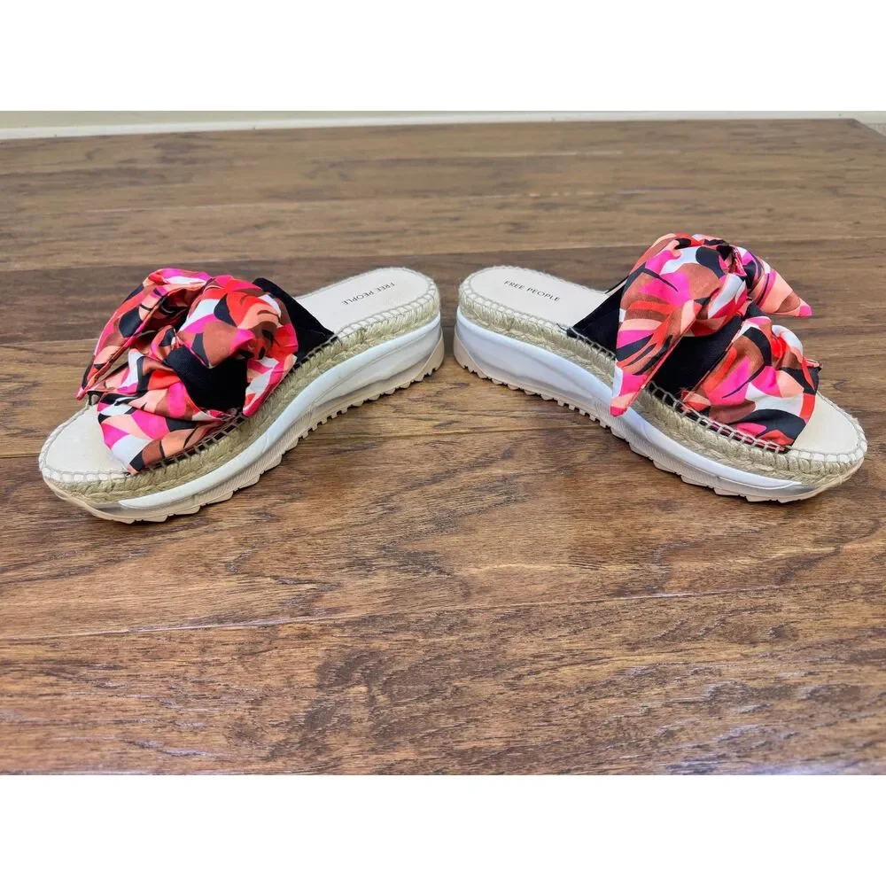 NWOB - FREE PEOPLE Chapmin Sport Espadrille Sandal, Suede, Floral, Bow, Sz 37